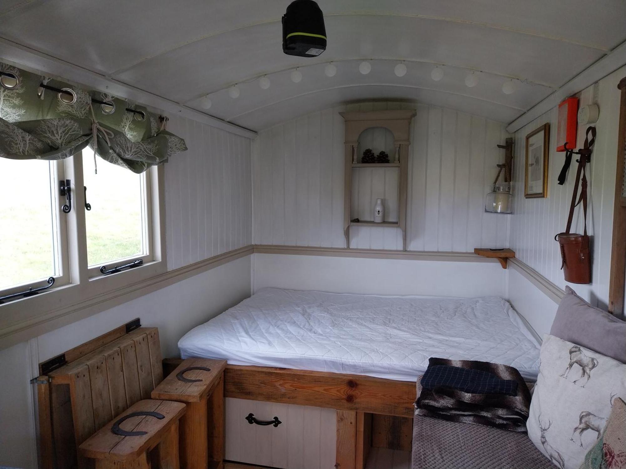 Meadowbeck - Shepherd Huts Fylingdales Екстериор снимка