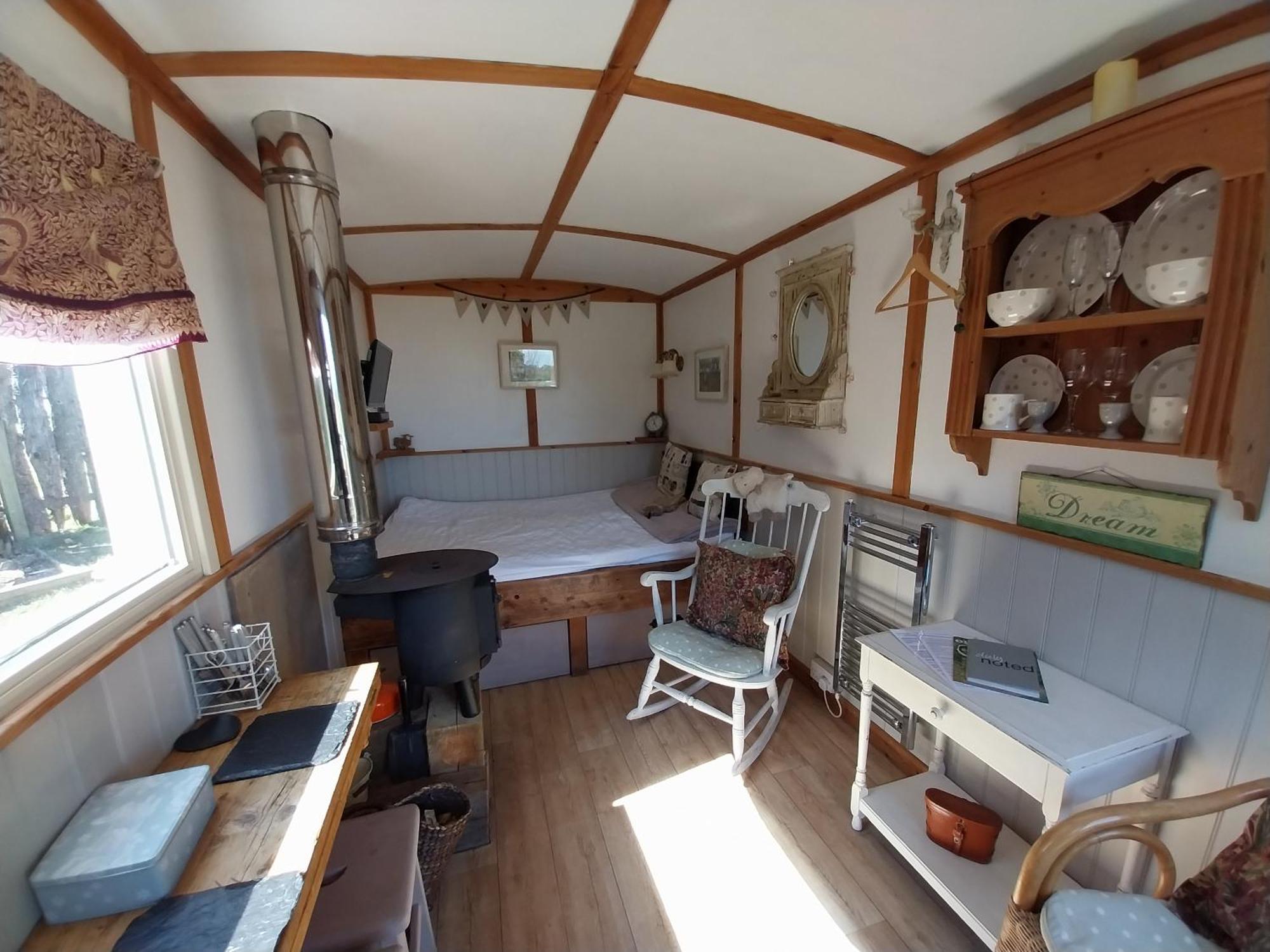 Meadowbeck - Shepherd Huts Fylingdales Екстериор снимка