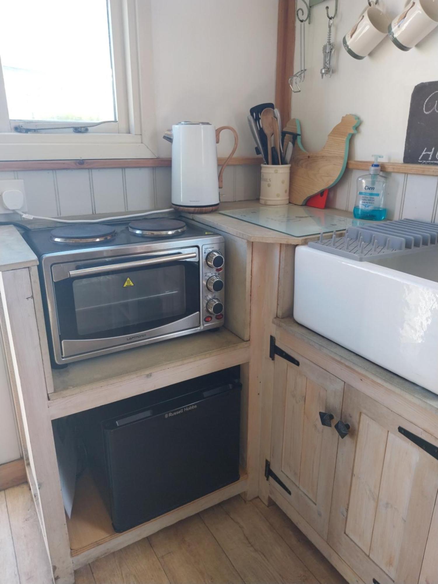 Meadowbeck - Shepherd Huts Fylingdales Екстериор снимка